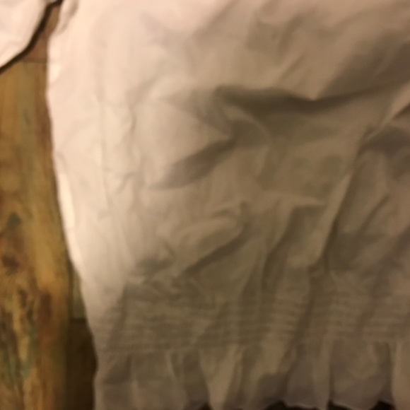 The Limited brand, white off the shoulder blouse , cotton and well fitting - Picture 7 of 7